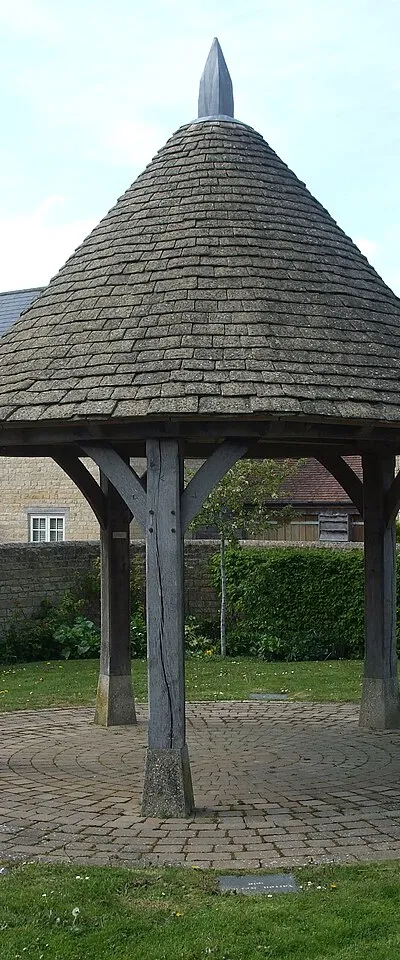 A modern centrepiece