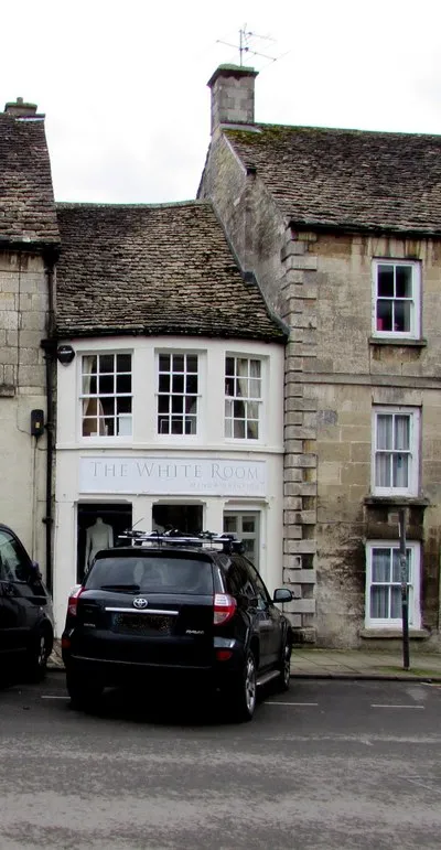 Black car, White Room, High Street, Minchinhampton