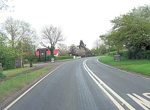 A4104 passes the Oak Inn