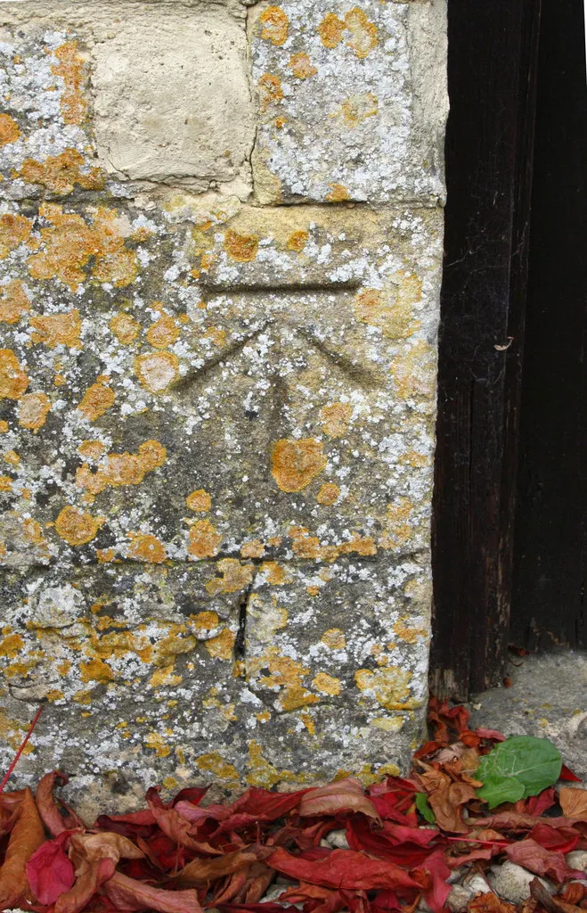 Benchmark on The Manor House