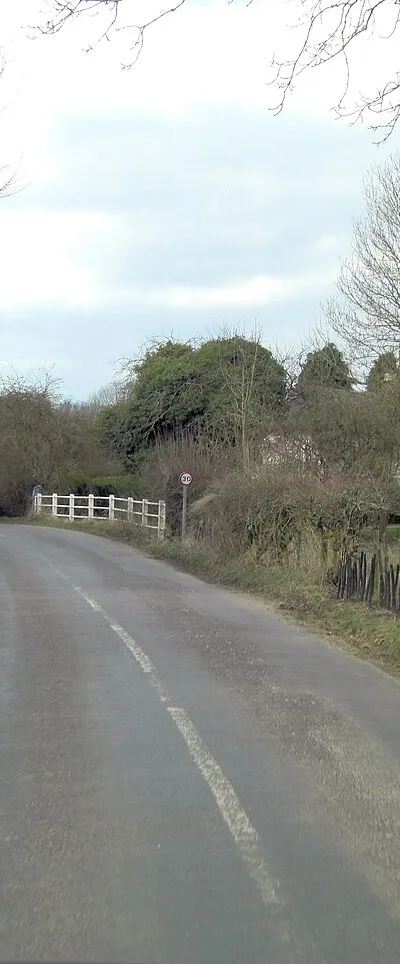 Crossing the Kennet north of Lockeridge