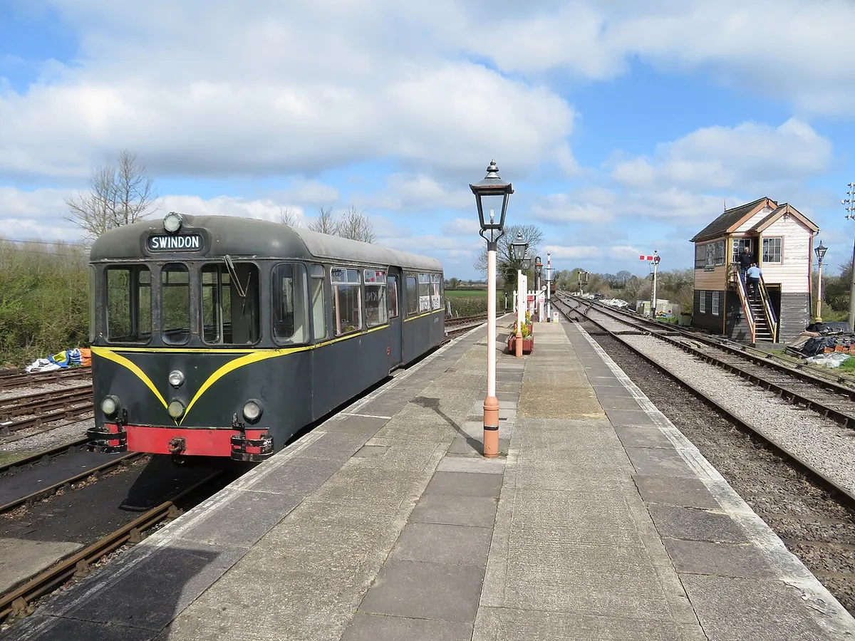 AC railbus at Hayes Knoll station