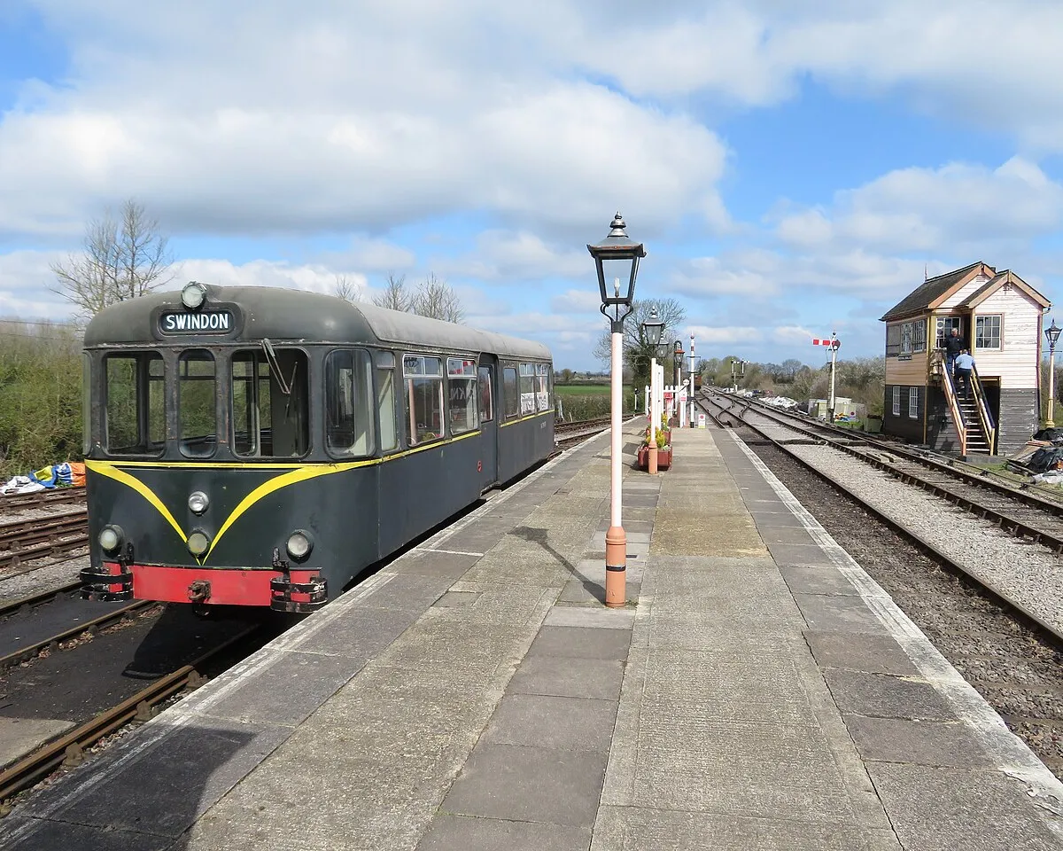 AC railbus at Hayes Knoll station