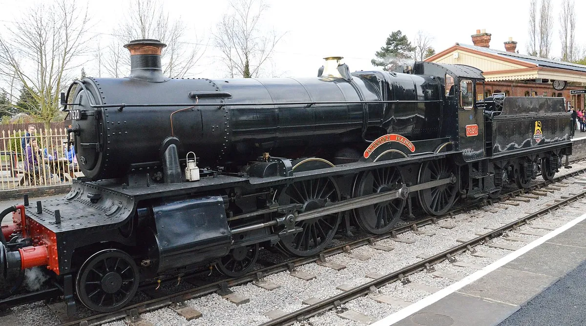 Dinmore manor standing at Toddington station on the Gloucestershire & Warwickshire line.
