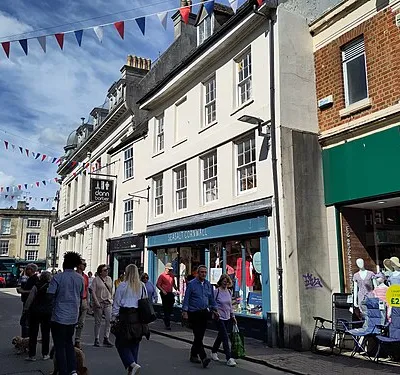 7, Cricklade Street (building in Cirencester, Cotswold, Gloucestershire, UK)