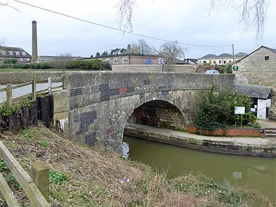 Bridge 140, Wharf Bridge, Kennet and Avon Canal