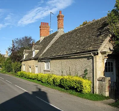 Cotswold stone cottages, Filkins
