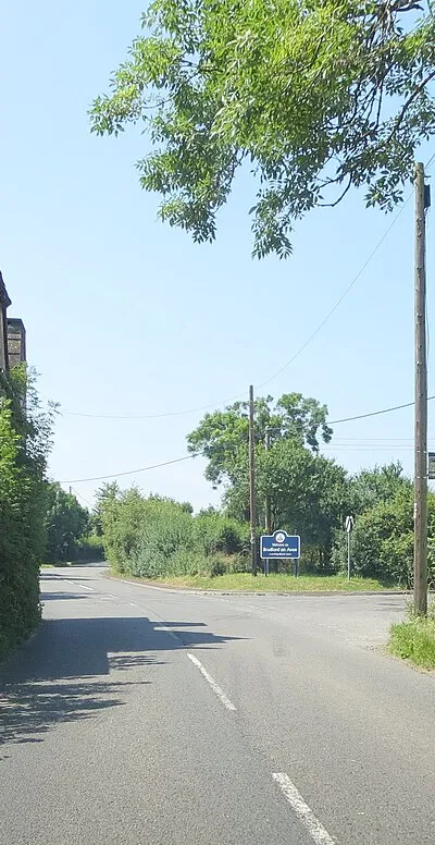 B3107 junction with Cemetery Lane