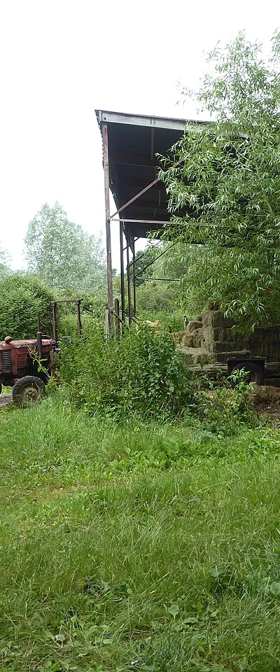 Barn and old tractor, Pucketty Farm