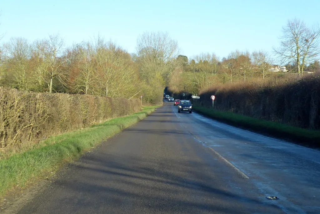 B4019 Cricklade Road towards Highworth