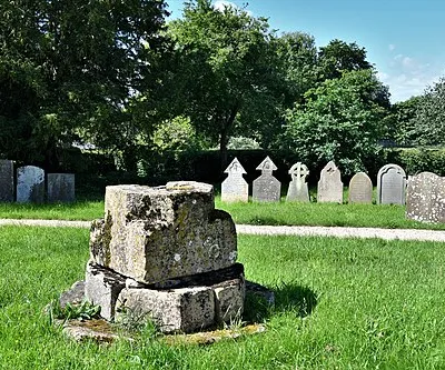 Barcheston, St. Martin's Church: All that remains of a medieval cross