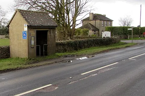 Bus shelter near Minchinhampton Common