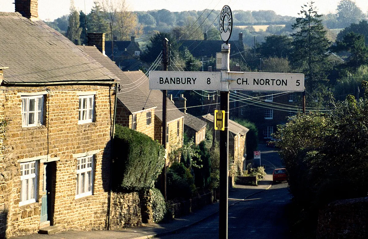 Bell Hill, Hook Norton