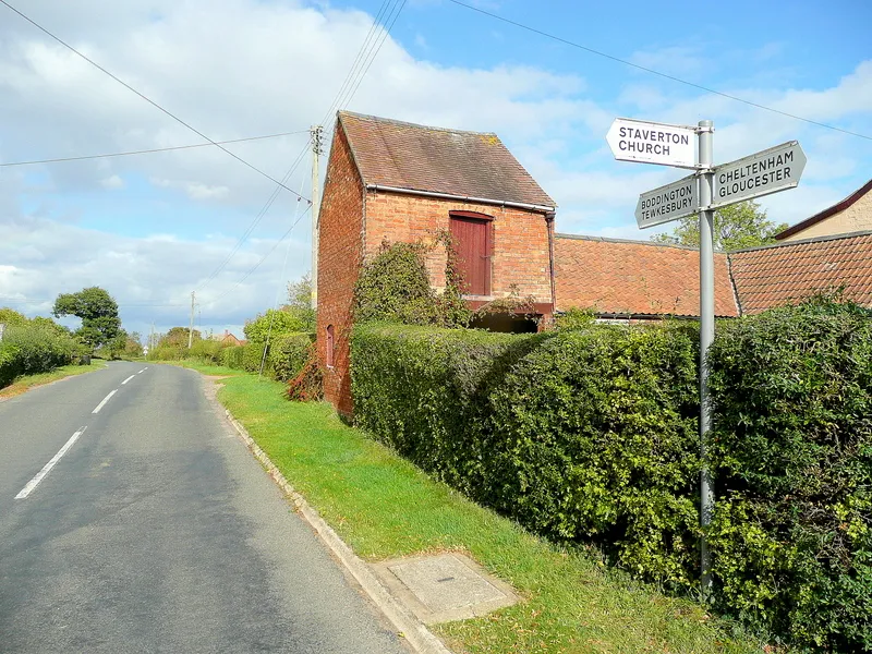 Finger post at the centre of Staverton
