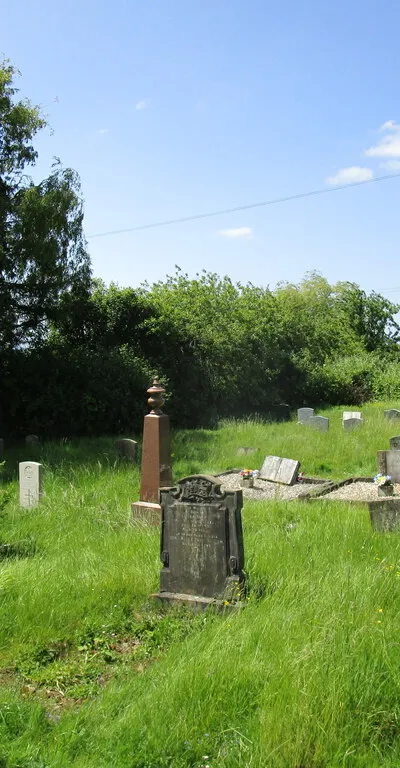 Cemetery adjacent to the former Methodist church, Hartpury