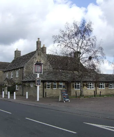 Chequers pub, Brize Norton