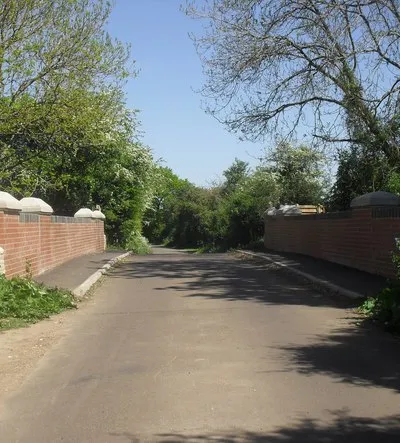 Bridge over the former M &amp; SWJ railway line