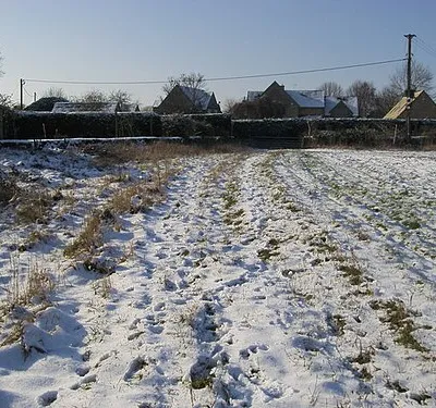 Path nearing Ampney Crucis