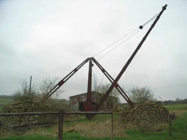 A closer view of the derrick