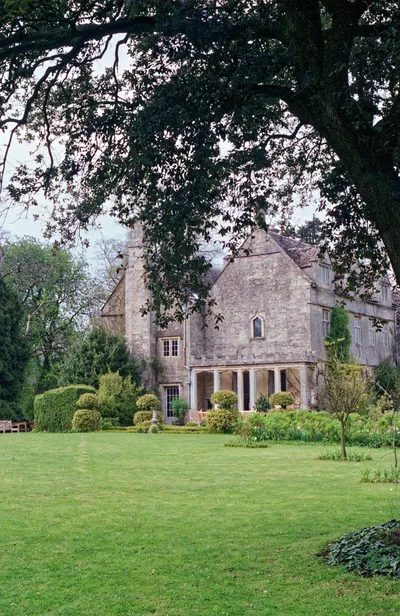 1992 Spring photograph from the gardens at the south of Barnsley House, at the time Rosemary Verey was in residence and directly caring for the garden.Processing: SLR camera Kodak Gold ASA 200-2 film negative scanned with an Epson Perfection V800 using SilverFast 8 scan program, and optimized, cropped and spun with DxO OpticsPro 10 Elite and Adobe Photoshop CS2.