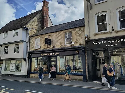 10, Dyer Street (building in Cirencester, Cotswold, Gloucestershire, UK)