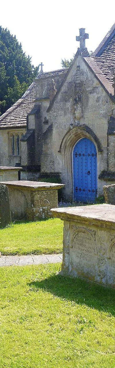 Chest tombs
