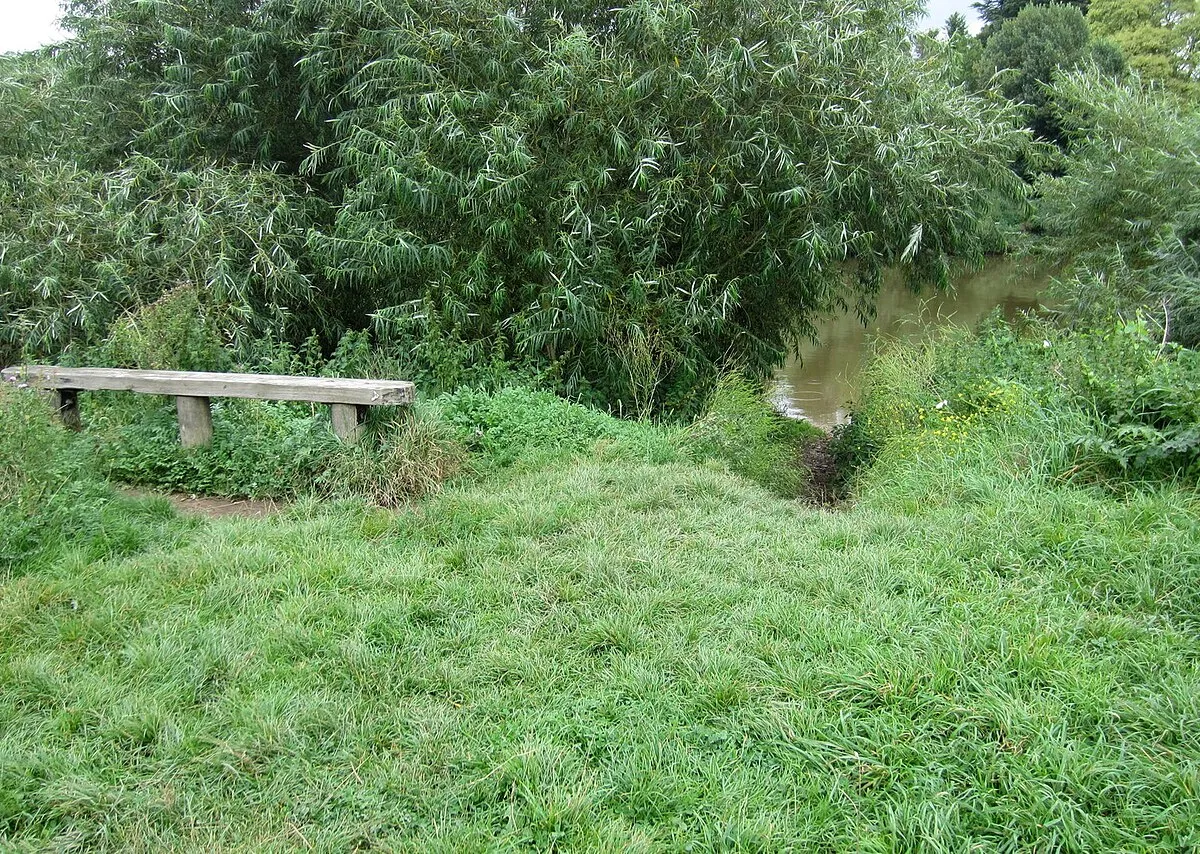Bankside bench on the Severn Way