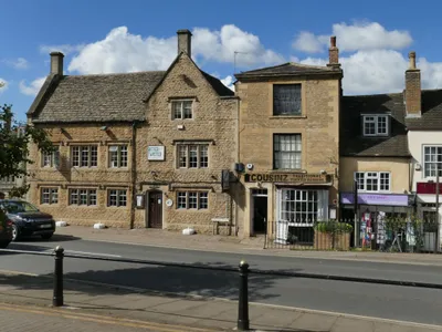 Bitter and Twisted, Middle Row, Chipping Norton
