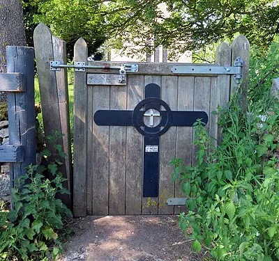 A gate into St Giles' Church