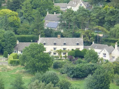 Bayliss House: Grade II listed house in Sheepscombe, Gloucestershire, UK.
.mw-parser-output .messagebox{margin:4px 0;width:auto;border-collapse:collapse;border:2px solid var(--border-color-progressive,#6485d1);background-color:var(--background-color-neutral-subtle,#fbfcff);color:var(--color-base,#202122);box-sizing:border-box;border-inline-start-width:8px}.mw-parser-output .messagebox.mbox-small{font-size:88%;line-height:1.25em}.mw-parser-output .mbox-warning,.mw-parser-output .mbox-speedy{border:2px solid var(--border-color-error,#b22222);background:var(--background-color-error-subtle,#ffdbdb);border-inline-start-width:8px}.mw-parser-output .mbox-serious,.mw-parser-output .mbox-delete,.mw-parser-output .mbox-stop{border:2px solid var(--border-color-error,#b22222);border-inline-start-width:8px}.mw-parser-output .mbox-issue,.mw-parser-output .mbox-content{border:2px solid #f28500;background:var(--background-color-warning-subtle,#ffe);border-inline-start-width:8px}.mw-parser-output .mbox-query,.mw-parser-output .mbox-style{border:2px solid #f4c430;background:var(--background-color-warning-subtle,#ffe);border-inline-start-width:8px}.mw-parser-output .mbox-shit{border:2px solid #960;border-inline-start-width:8px}.mw-parser-output .mbox-license{border:2px solid #88a;border-inline-start-width:initial}.mw-parser-output .mbox-legal{border:2px solid var(--border-color-notice,#666);background:var(--background-color-base,#fff);border-inline-start-width:8px}.mw-parser-output .mbox-honor{border:2px solid #ca3;background:var(--background-color-warning-subtle,#fcf4db);border-inline-start-width:8px}.mw-parser-output .mbox-growth{border:2px solid #8d4;background:var(--background-color-success-subtle,#d5fdf4);border-inline-start-width:8px}.mw-parser-output .mbox-move{border:2px solid #93c;border-inline-start-width:8px}.mw-parser-output .mbox-protection,.mw-parser-output .mbox-message{border:2px solid var(--border-color-base,#aaa);border-inline-start-width:8px}.mw-parser-output .messagebox .mbox-text{border:none;padding:0.25em 0.9em;width:100%}.mw-parser-output .messagebox .mbox-image{border:none;padding:2px 0 2px 0.9em;text-align:center}.mw-parser-output .messagebox .mbox-imageright{border:none;padding:2px 0.9em 2px 0;text-align:center}.mw-parser-output .messagebox .mbox-empty-cell{border:none;padding:0;width:1px}.mw-parser-output .messagebox .mbox-invalid-type{text-align:center}@media(min-width:720px){.mw-parser-output .messagebox{margin:4px 10%}.mw-parser-output .messagebox.mbox-small{clear:right;float:right;margin:4px 0 4px 1em;width:238px}}body.skin--responsive .mw-parser-output table.messagebox img{max-width:none!important}Wikidata has entry Bayliss House (Q26624428) with data related to this item.