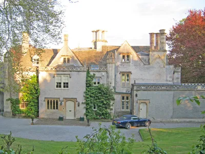 Bremhill Court
