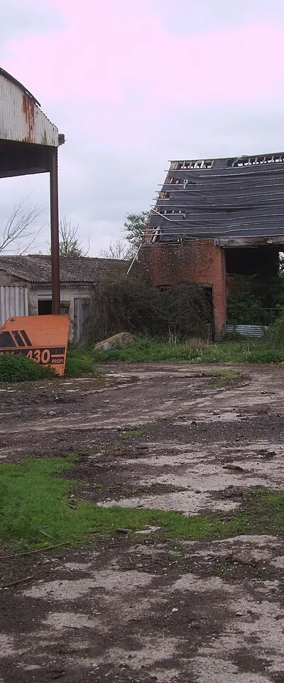 Derelict farm buildings, Parkgate Farm