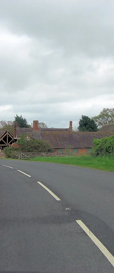 A4104 passes Duckswich Farm