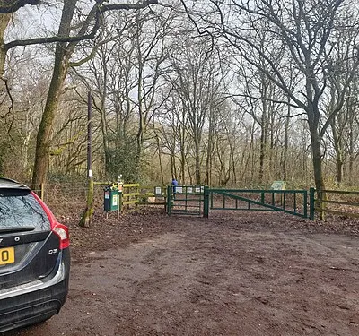 Bowdown Woods entrance from car park
