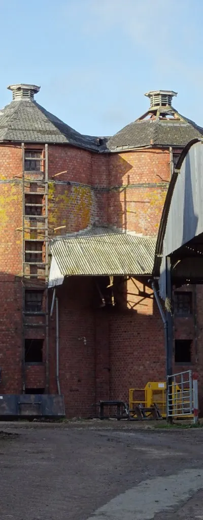 Brick silos, Chapel Farm