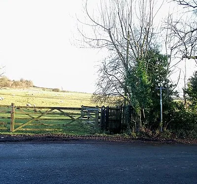 Across the road The footpath crosses the minor road that connects Whittington to the A40.  The footpath splits into three at this point, to Sevenhampton, to the A40 and to Syreford.