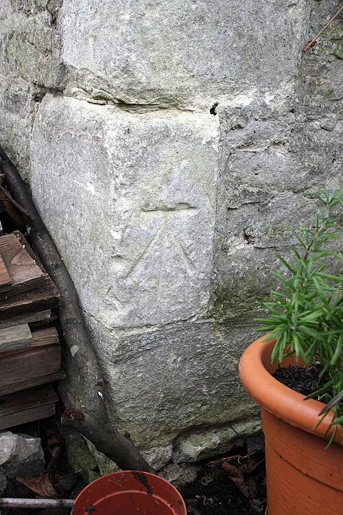 Benchmark on the 'Old Church School'