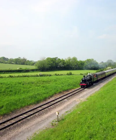 46521 With the 10.25 Cheltenham to Laverton Service