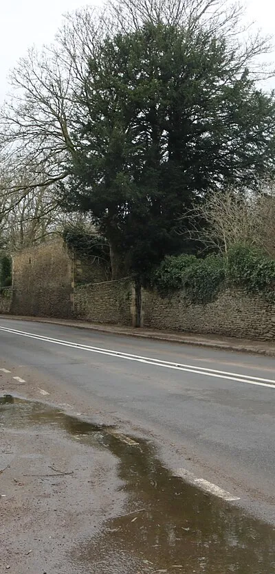 Bath Road, Doughton