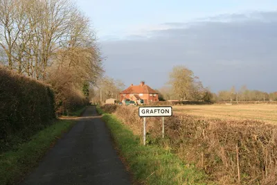 Approaching Grafton from Kelmscott
