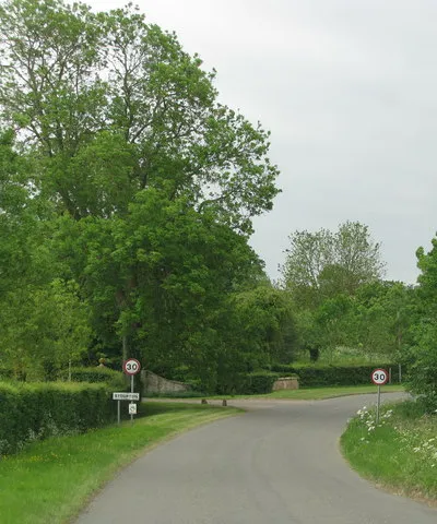 Approach to Stourton