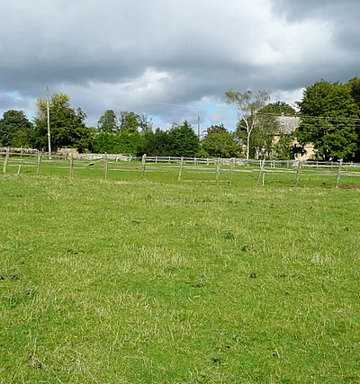 Approaching Taddington