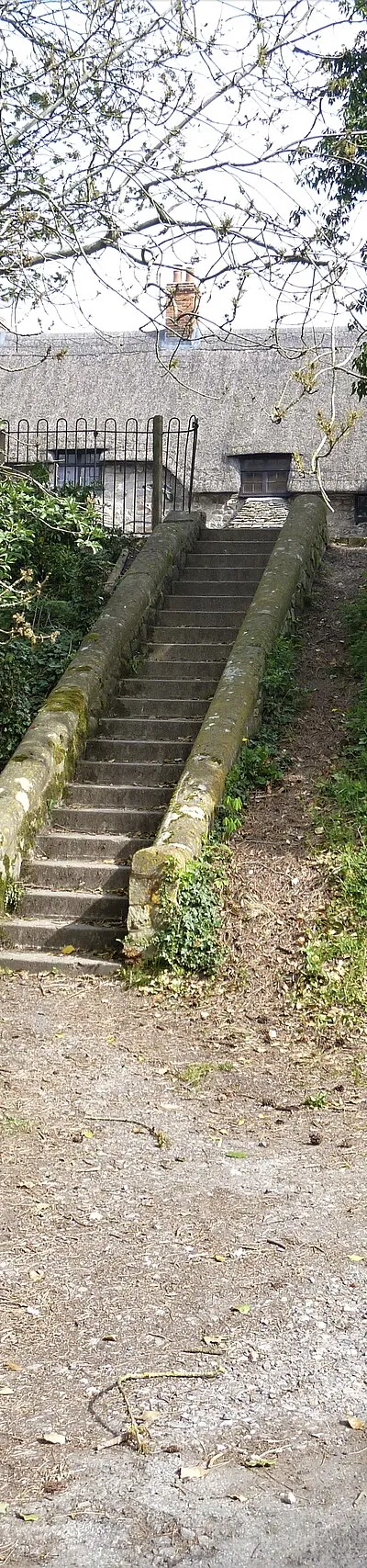 A circular walk on the Downs from Avebury [10]
