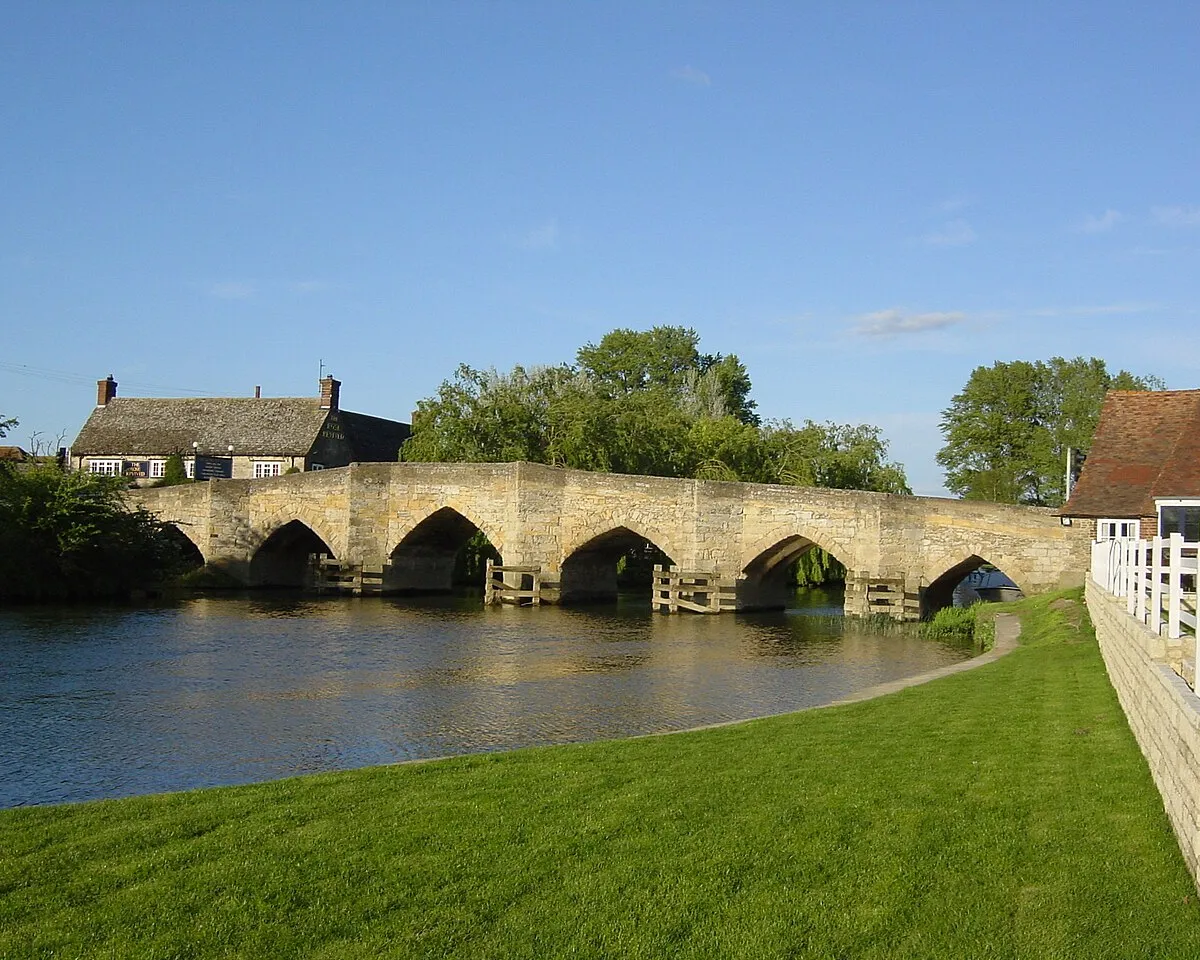 The bridge over the River Thames at Newbridge, Oxfordshire