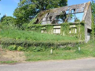 Derelict barn on the outskirts of Little Tew