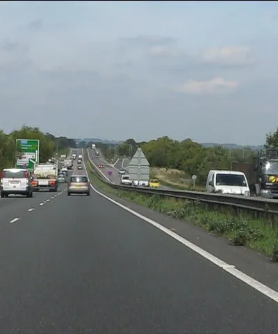 A419 approaching Commonhead junction