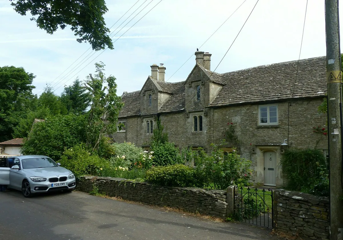 3-13 The Street, Leighterton (north end)
