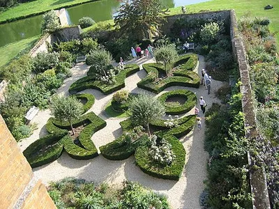 The Garden, Broughton Castle