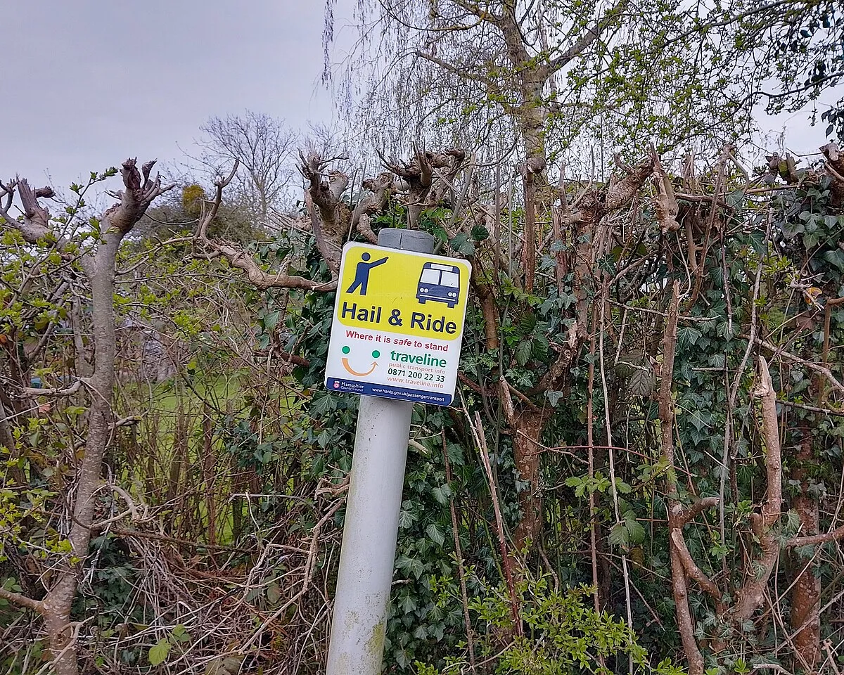 "Hail &amp; Ride" sign, Ball Hill
