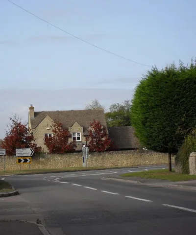 A415 in Standlake Approaching the junction with the B4449 to Bampton.